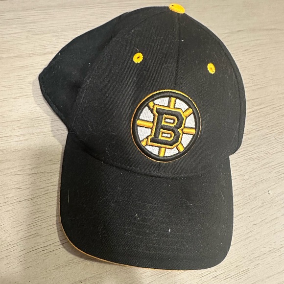 Boston Bruins baseball hat - Picture 2 of 3